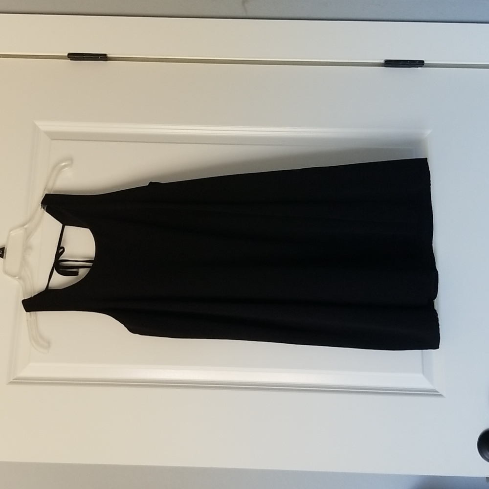 Black dress - Picture 1 of 6